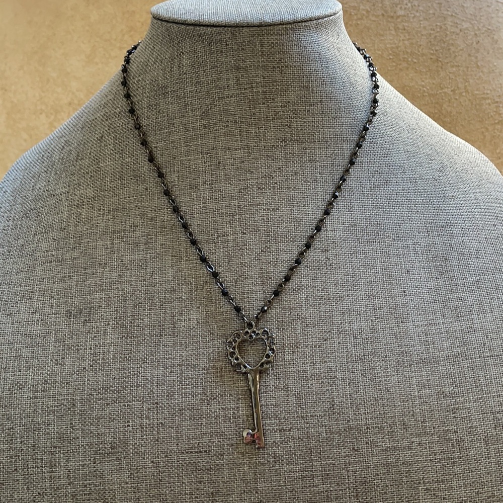 NWT Gunmetal & Black Crystal Heart Key Necklace